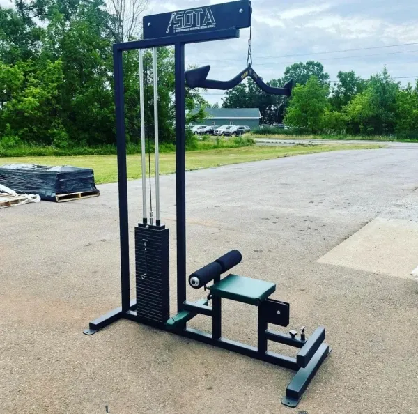 LAT PULLDOWN W/ LOW ROW