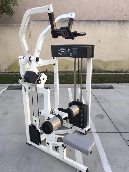Paramount Rotary Lat Pulldown