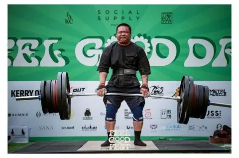 Elephant Deadlift Bar